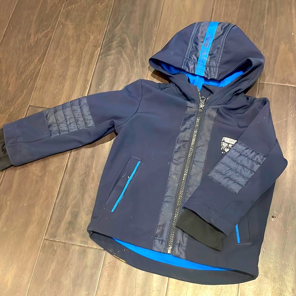 👶 Buy one / get one free.  Spring/fall outdoor athletic jacket.  Size 2/3T
